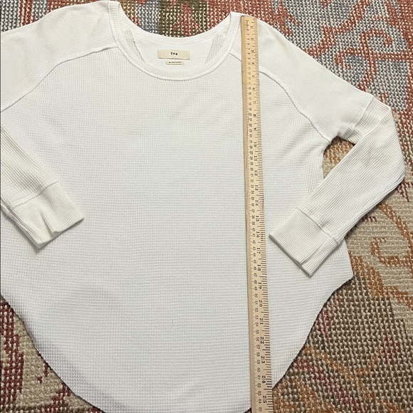 Tna (Talula National Athletics) White Thermal Knit Long Sleeve Top– XS | EUC - Picture 3 of 9